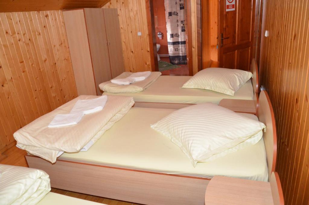 Hôtel Casa Moteasca à Mihai Viteazu  Chambre photo