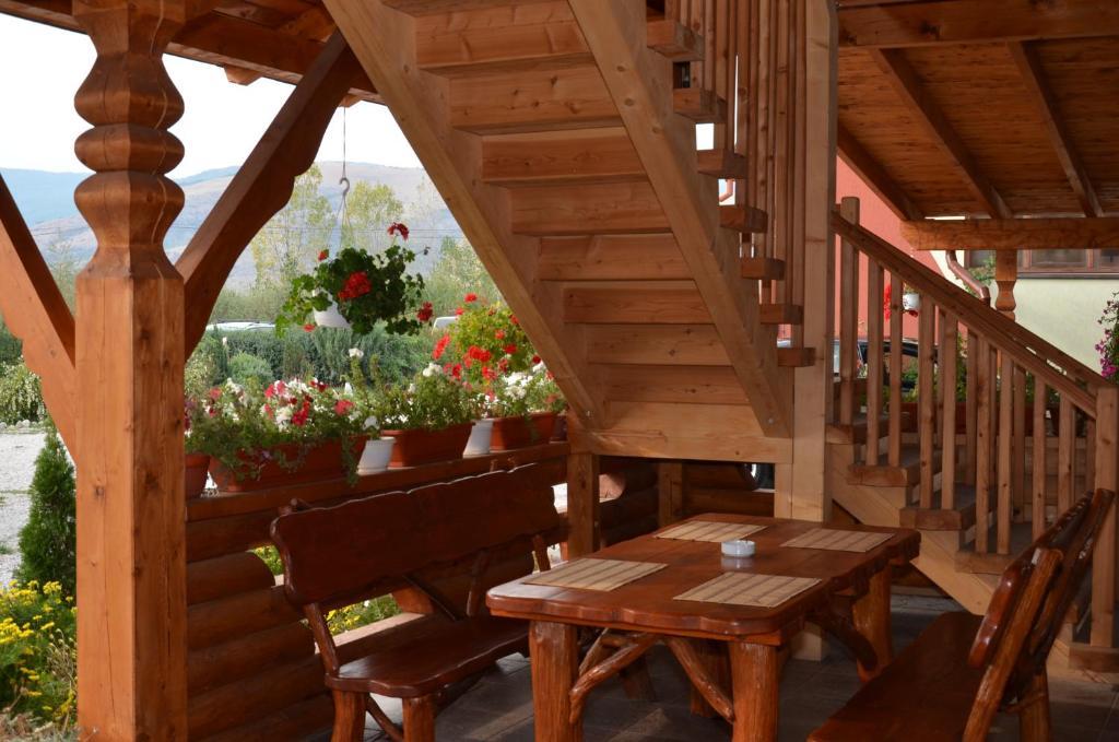 Hôtel Casa Moteasca à Mihai Viteazu  Extérieur photo